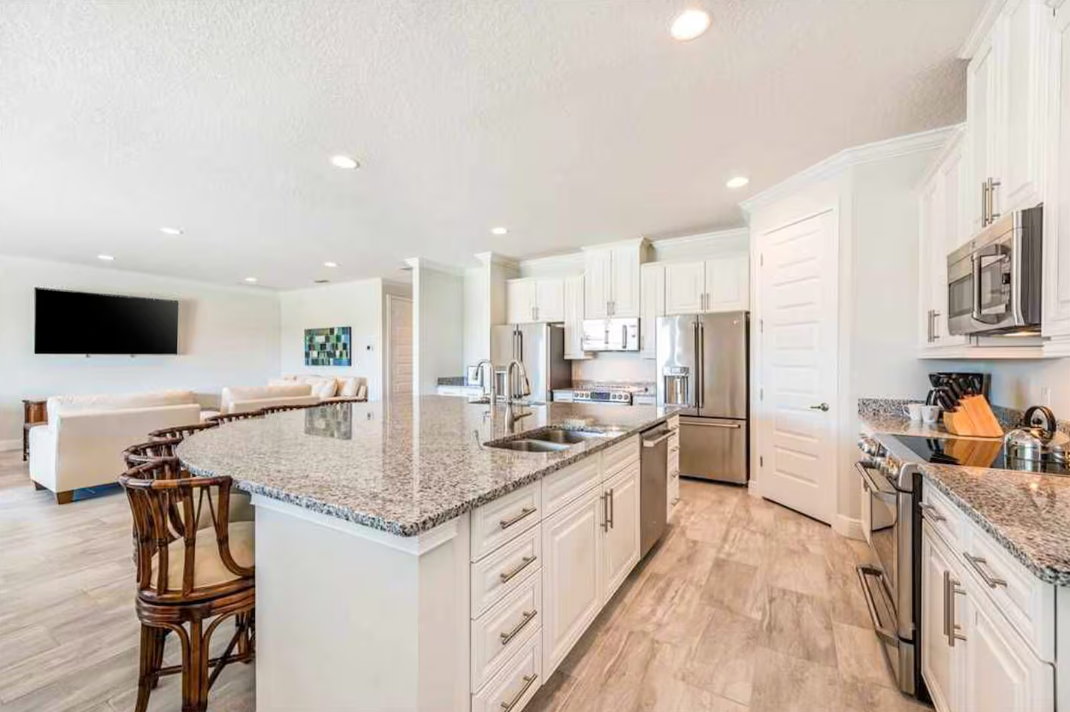 13-Bedroom Luxury Golf Course Pool & Spa Home