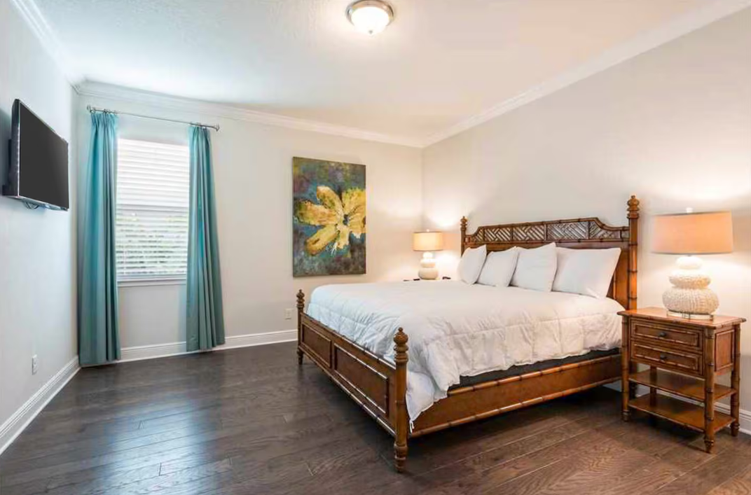 13-Bedroom Luxury Golf Course Pool & Spa Home